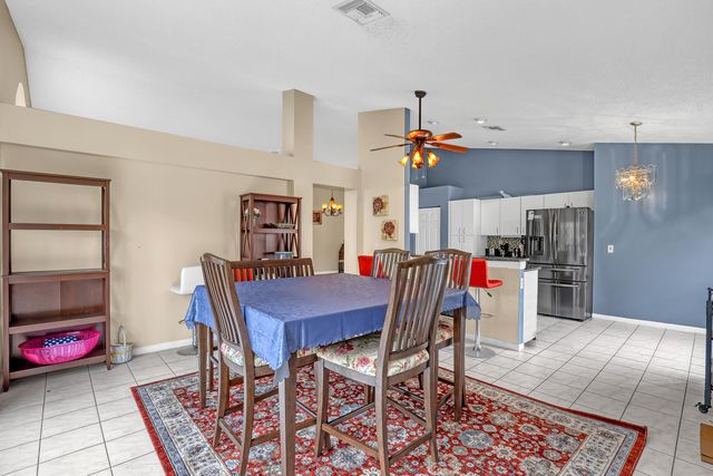 4941 Broadstone Circle, West Palm Beach, FL 33417