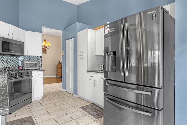 4941 Broadstone Circle, West Palm Beach, FL 33417