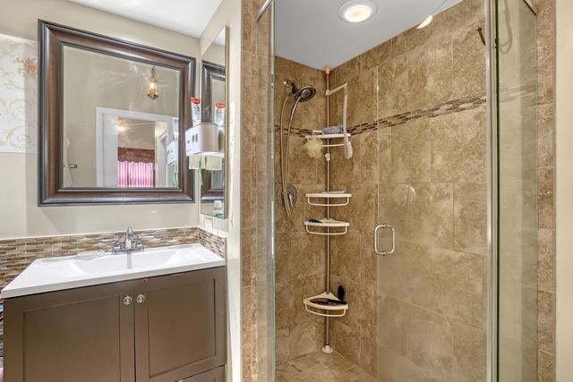 4941 Broadstone Circle, West Palm Beach, FL 33417