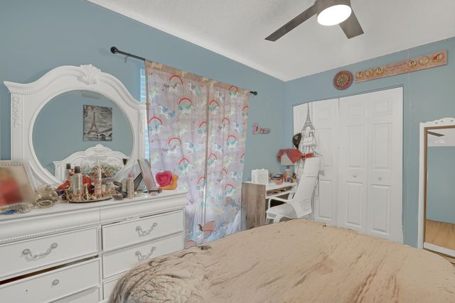 4941 Broadstone Circle, West Palm Beach, FL 33417