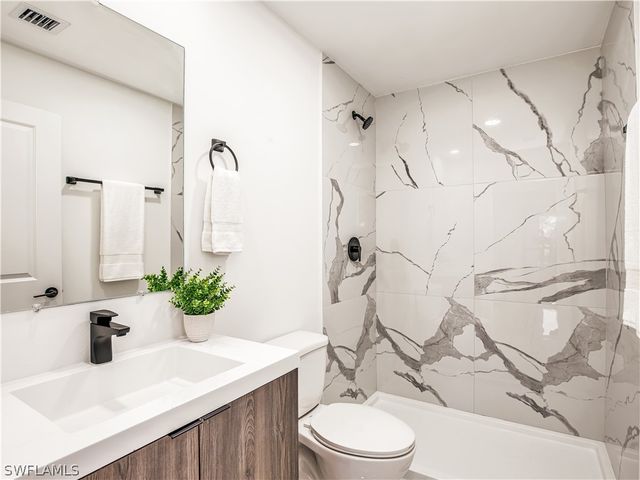 1910 NW 17th TER, Cape Coral, FL 33909