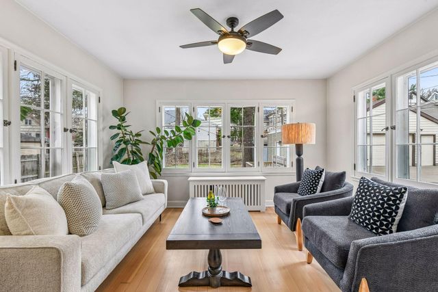 23 W 48th Street, Minneapolis, MN 55419