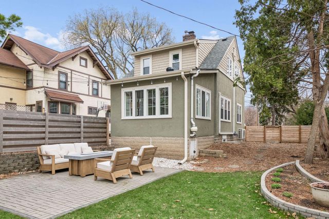 23 W 48th Street, Minneapolis, MN 55419