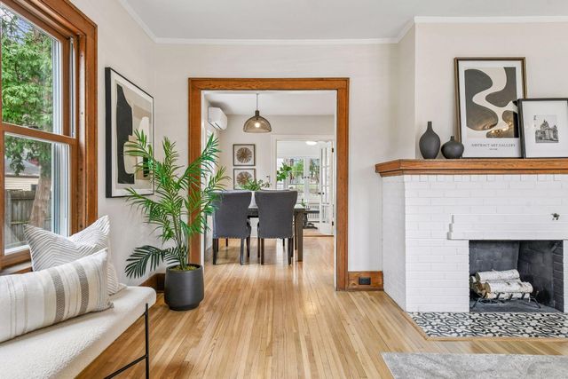 23 W 48th Street, Minneapolis, MN 55419