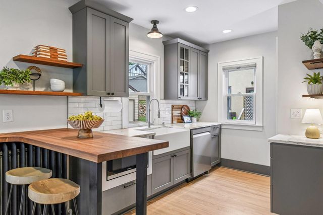 23 W 48th Street, Minneapolis, MN 55419