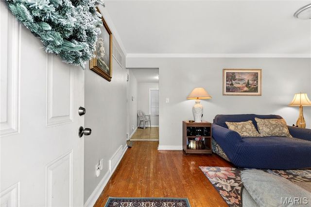 300 Royce Drive, St Louis, MO 63135