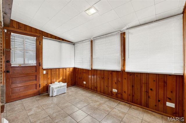 300 Royce Drive, St Louis, MO 63135