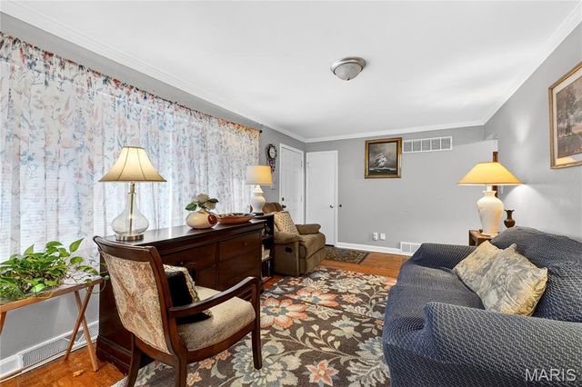 300 Royce Drive, St Louis, MO 63135