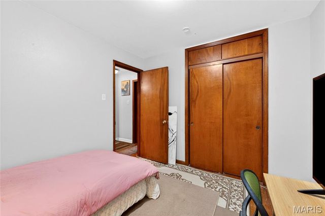 300 Royce Drive, St Louis, MO 63135