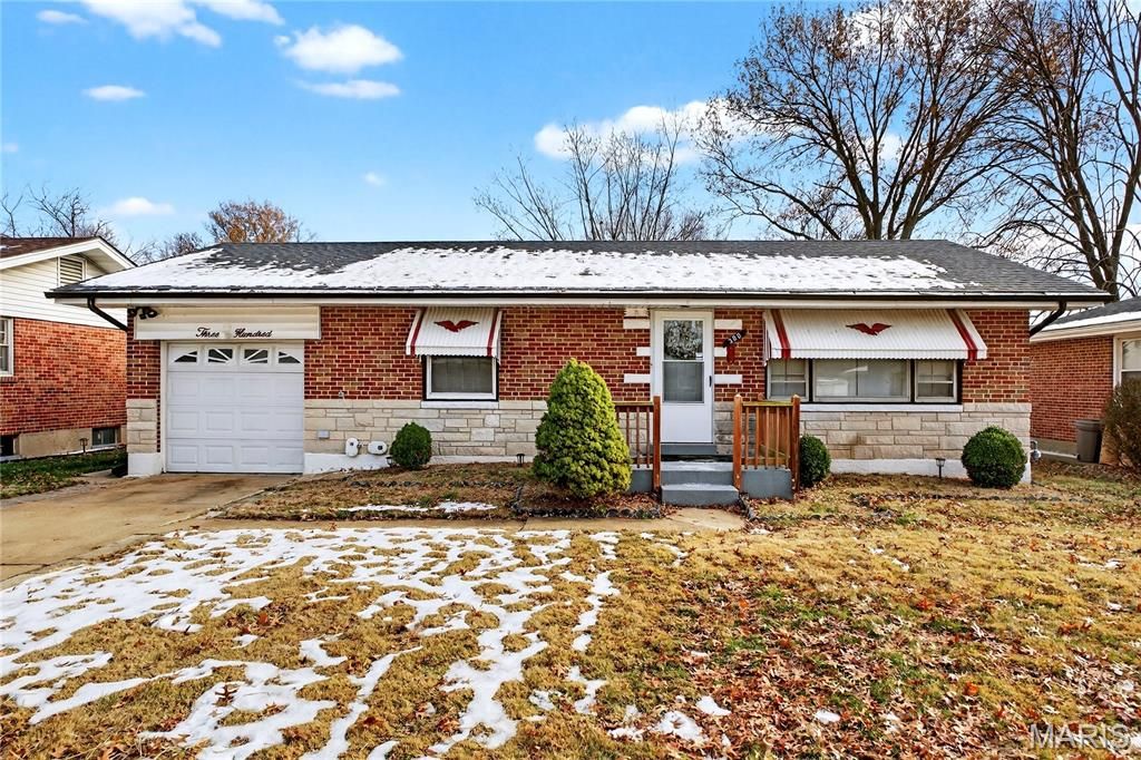 300 Royce Drive, St Louis, MO 63135