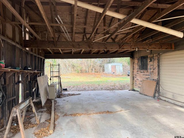 2592 CR 3306, Jacksonville, TX 75766