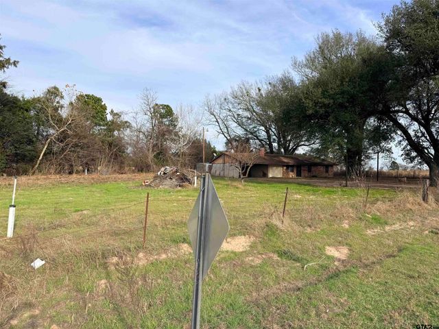 2592 CR 3306, Jacksonville, TX 75766