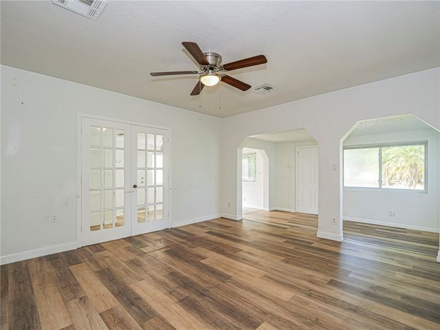 2021 Balboa Avenue, Vero Beach, FL 32960