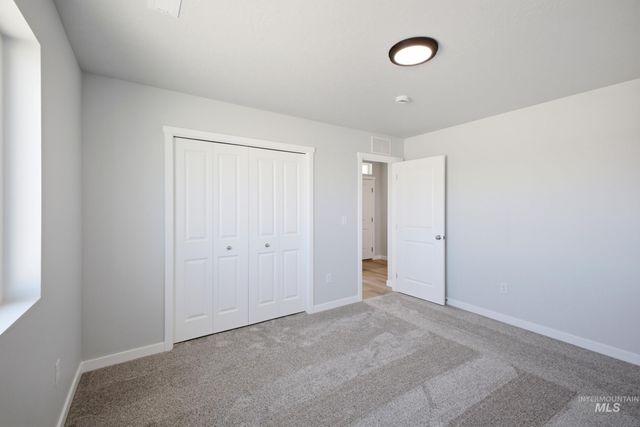 5321 E Rolling Thunder Ct, Nampa, ID 83687