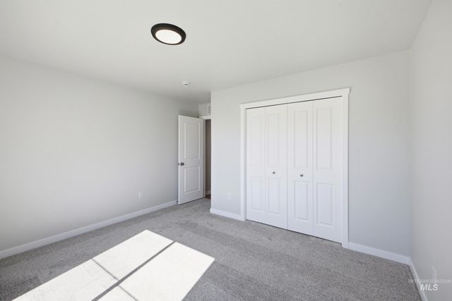 5321 E Rolling Thunder Ct, Nampa, ID 83687