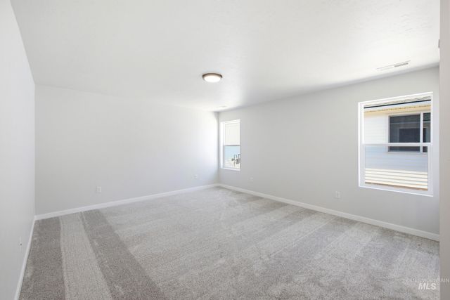 5321 E Rolling Thunder Ct, Nampa, ID 83687