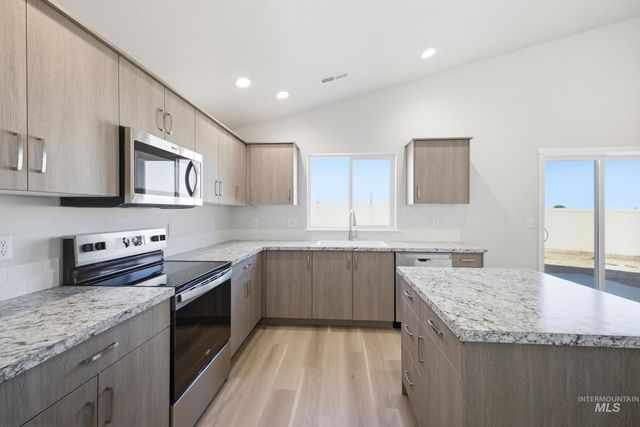 5321 E Rolling Thunder Ct, Nampa, ID 83687