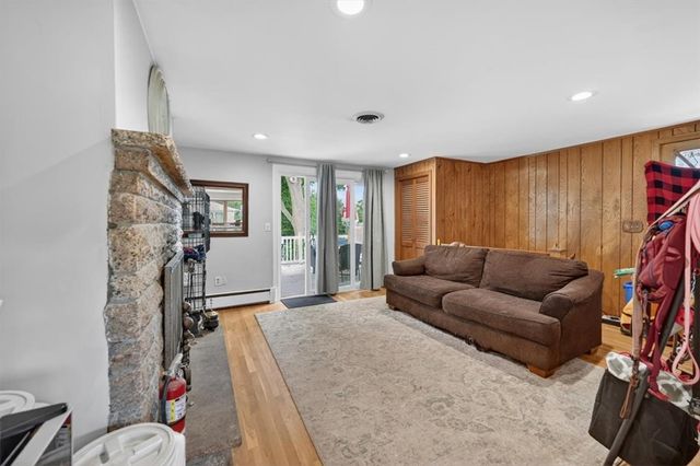 165 Salem Avenue, Cranston, RI 02920