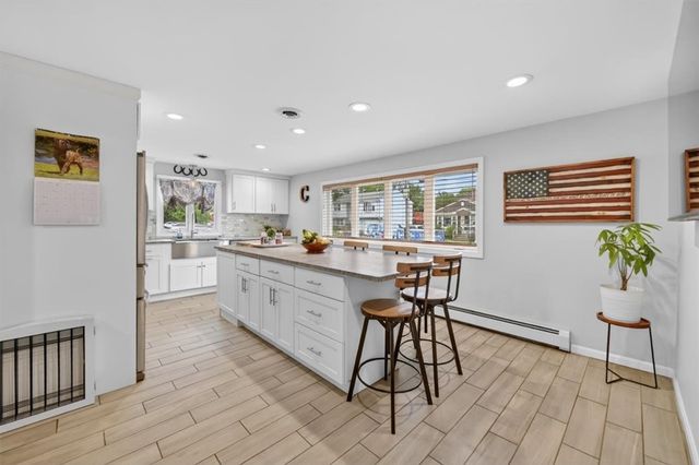165 Salem Avenue, Cranston, RI 02920