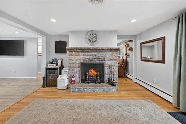 165 Salem Avenue, Cranston, RI 02920