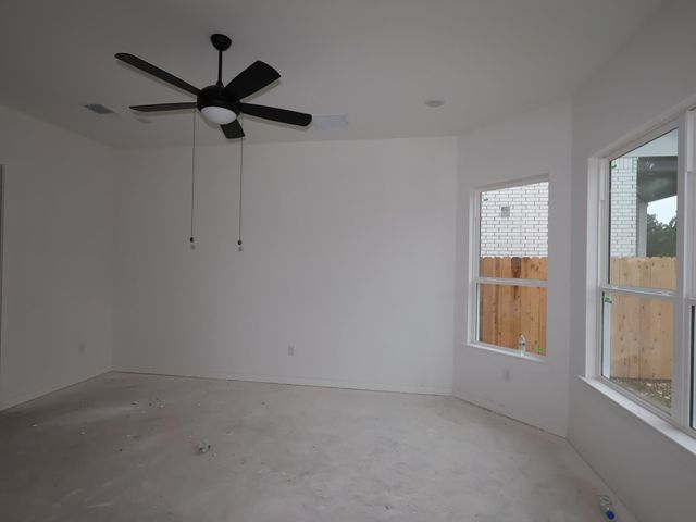 4017 Waxahachie RD, Leander, TX 78641