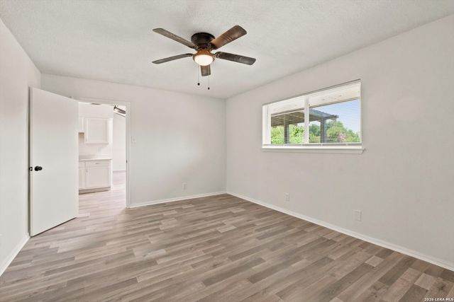 502 Moorside, Windcrest, TX 78239