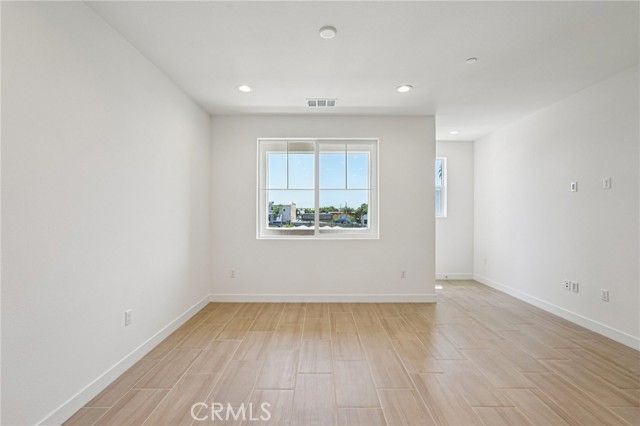 145 N First Avenue, Upland, CA 91786