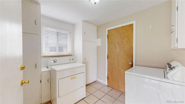 1672 S Benton Street, Lakewood, CO 80232