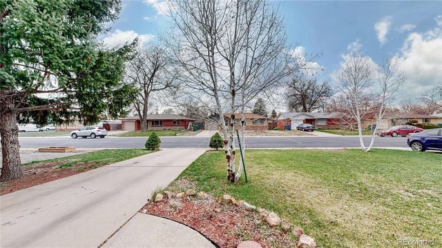 1672 S Benton Street, Lakewood, CO 80232