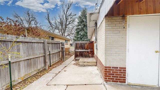 1672 S Benton Street, Lakewood, CO 80232