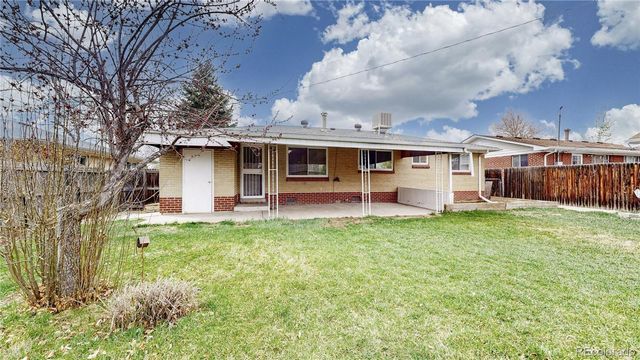 1672 S Benton Street, Lakewood, CO 80232