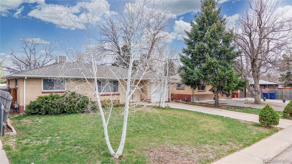 1672 S Benton Street, Lakewood, CO 80232
