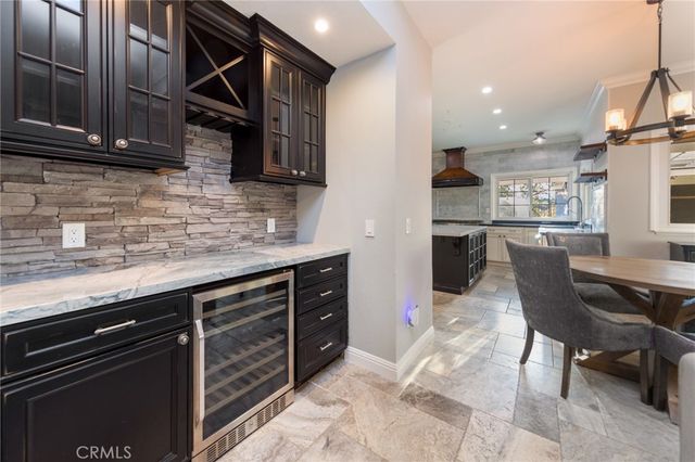 22324 Circle J Ranch Road, Saugus, CA 91350