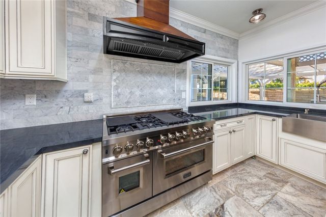 22324 Circle J Ranch Road, Saugus, CA 91350