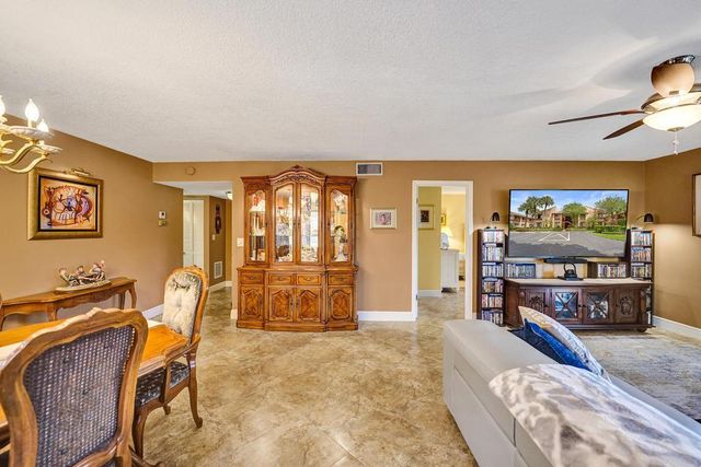 2210 SW 92ND Terrace 2702, Davie, FL 33324