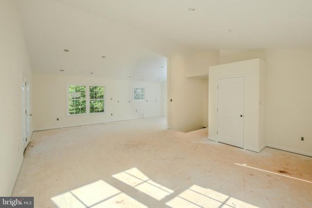 80 POPLAR VIEW RD, Front Royal, VA 22630