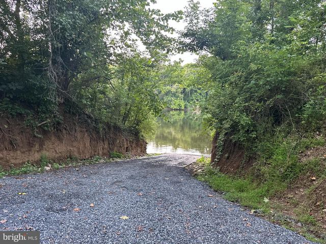 80 POPLAR VIEW RD, Front Royal, VA 22630