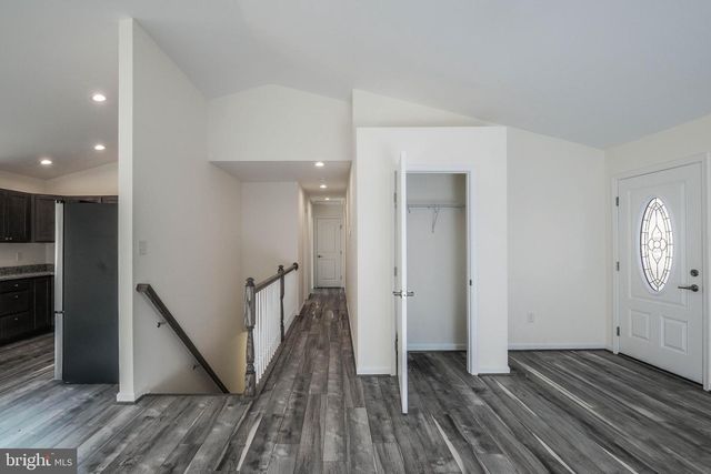 80 POPLAR VIEW RD, Front Royal, VA 22630