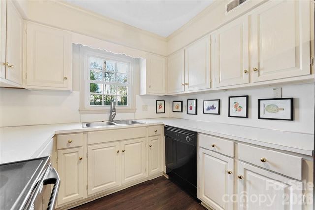 3500 Colony Road J, Charlotte, NC 28211