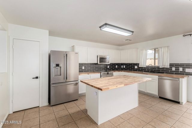 7287 S SUNRISE Way, Buckeye, AZ 85326