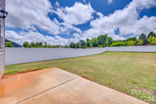 3513 Sycamore Crossing Court, Mount Holly, NC 28120