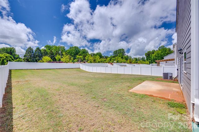 3513 Sycamore Crossing Court, Mount Holly, NC 28120