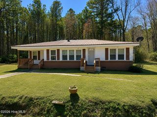8061 Piney Woods Road, Watha, NC 28478