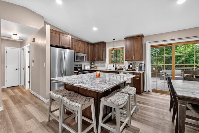 4340 57th Street NW, Rochester, MN 55901