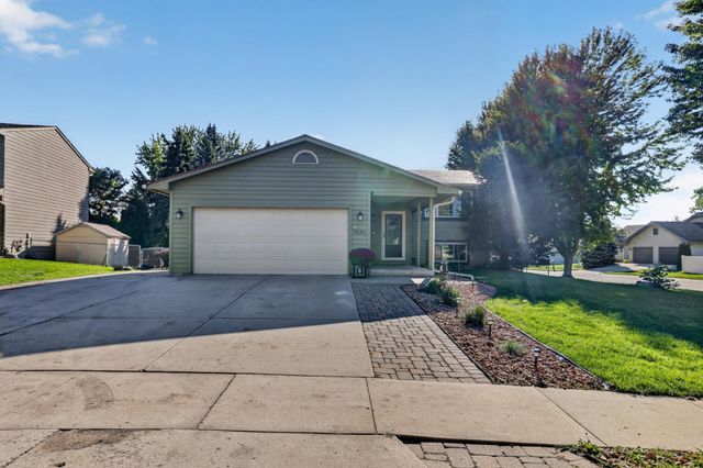 4340 57th Street NW, Rochester, MN 55901