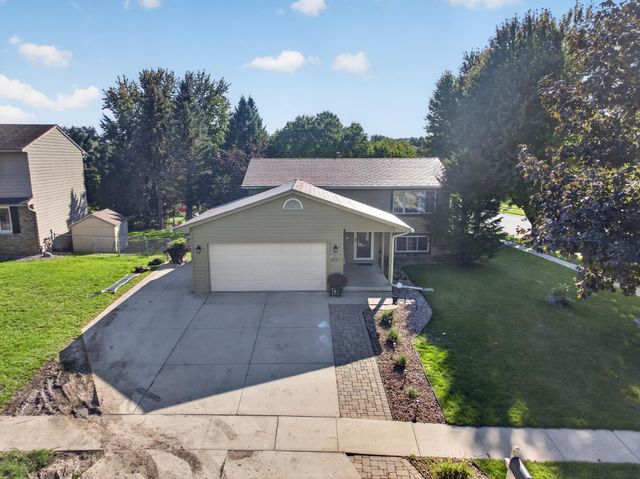 4340 57th Street NW, Rochester, MN 55901