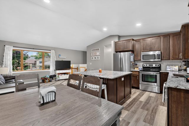 4340 57th Street NW, Rochester, MN 55901