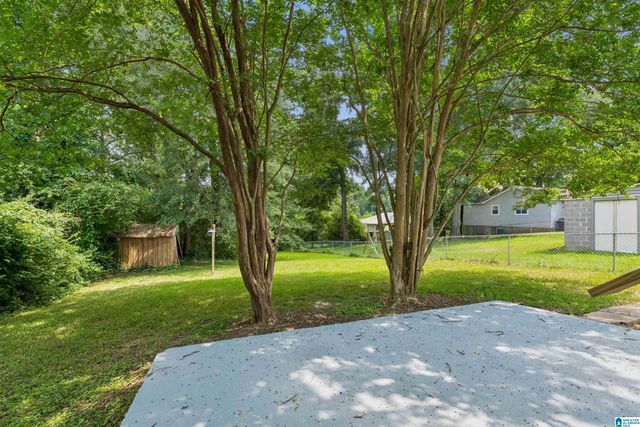 2015 30TH AVENUE N, Hueytown, AL 35023