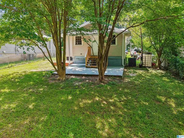 2015 30TH AVENUE N, Hueytown, AL 35023