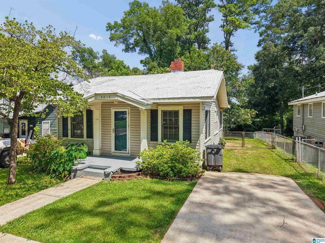 2015 30TH AVENUE N, Hueytown, AL 35023
